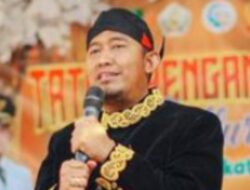 ASN dan Non-ASN Wajib Hari Jadi Memakai  Baju Adat Keraton Sumenep